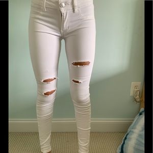 White American Eagle Jeans